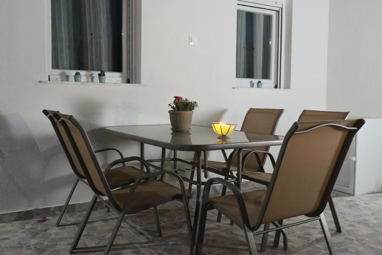 Filippou Luxury Apartments Flogita Exterior foto
