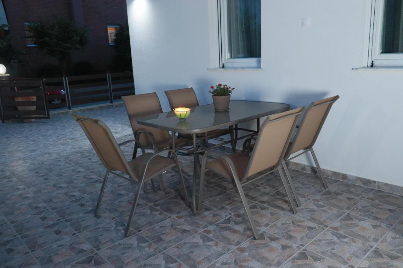 Filippou Luxury Apartments Flogita Exterior foto